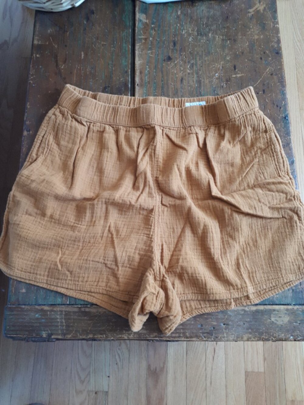 Universal Thread size large cotton shorts